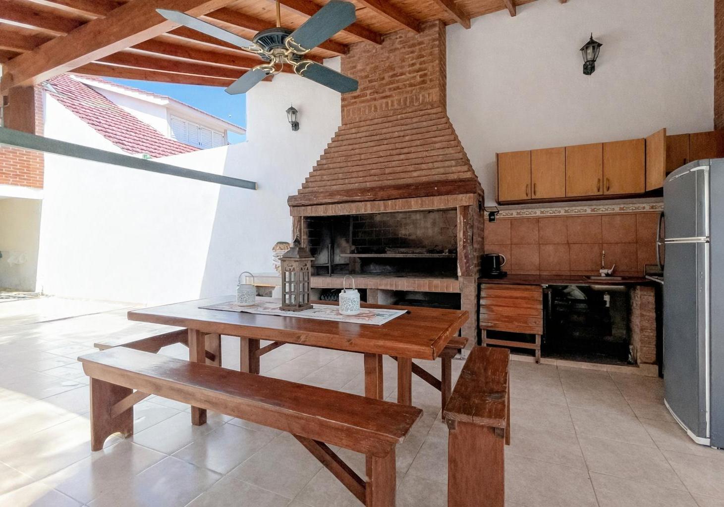 Foto de Casa 6 ambientes con pileta y quincho en Moreno | Temporario amoblado o, imagen 3