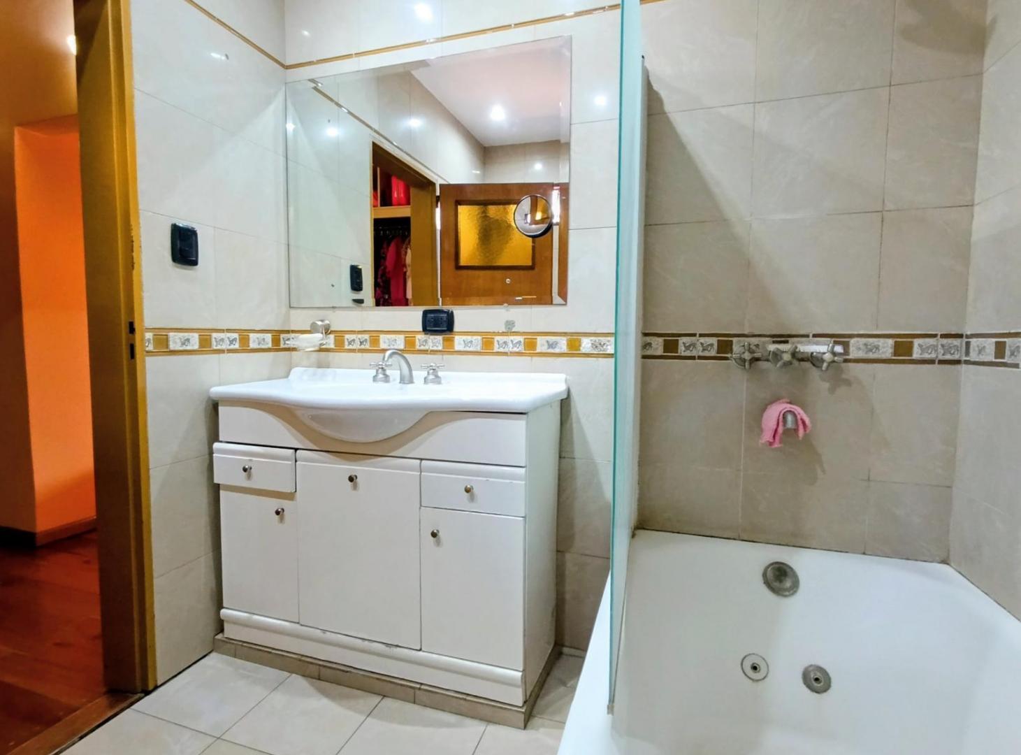 Foto de Casa 6 ambientes con pileta y quincho en Moreno | Temporario amoblado o, imagen 5