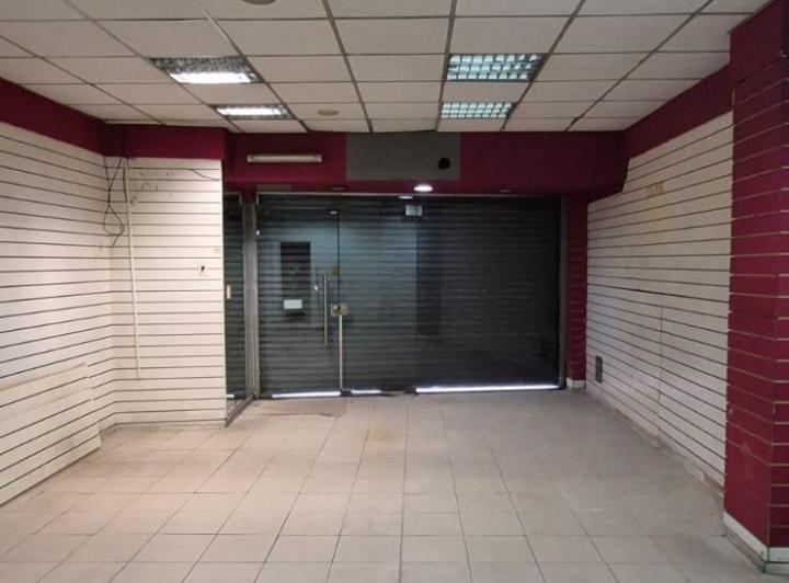 Local comercial en pleno Avellaneda centro. 3