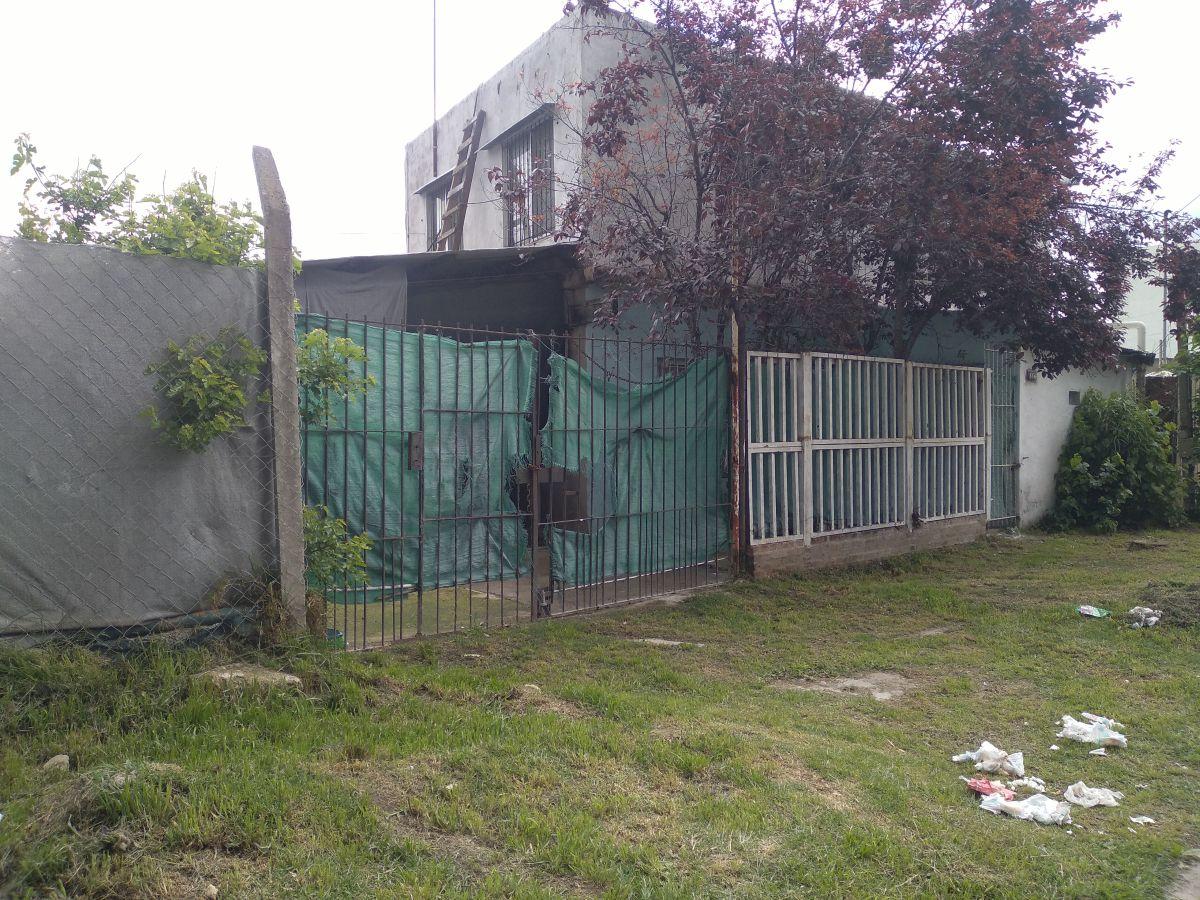 Foto de OPORTUNIDAD EN TIGRE,,CASA DE 3 AMBIENTES CON 2 DEPARTAMENTOS MAS, imagen 2