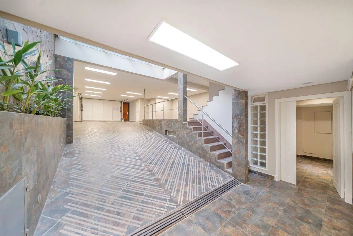 Imponente residencia en alquiler en Belgrano R 5