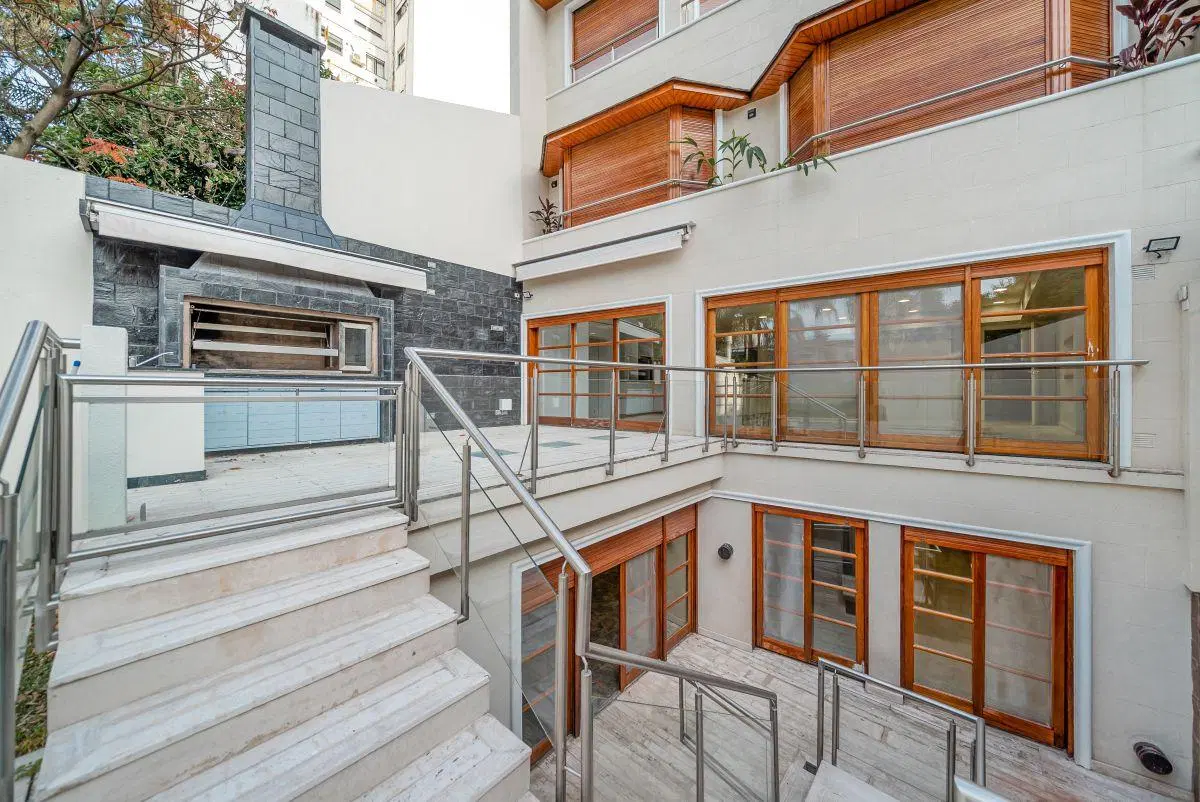 Imponente residencia en alquiler en Belgrano R 2