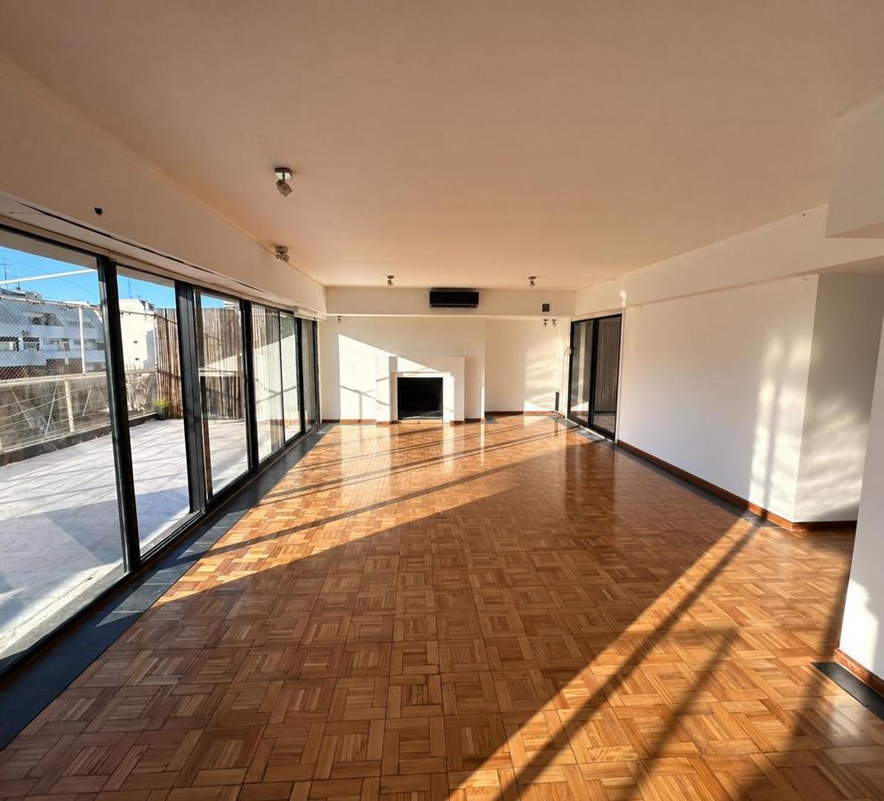 Foto de Soleado Piso. Balcón Terraza con Parrilla y Cochera Fija., imagen 2