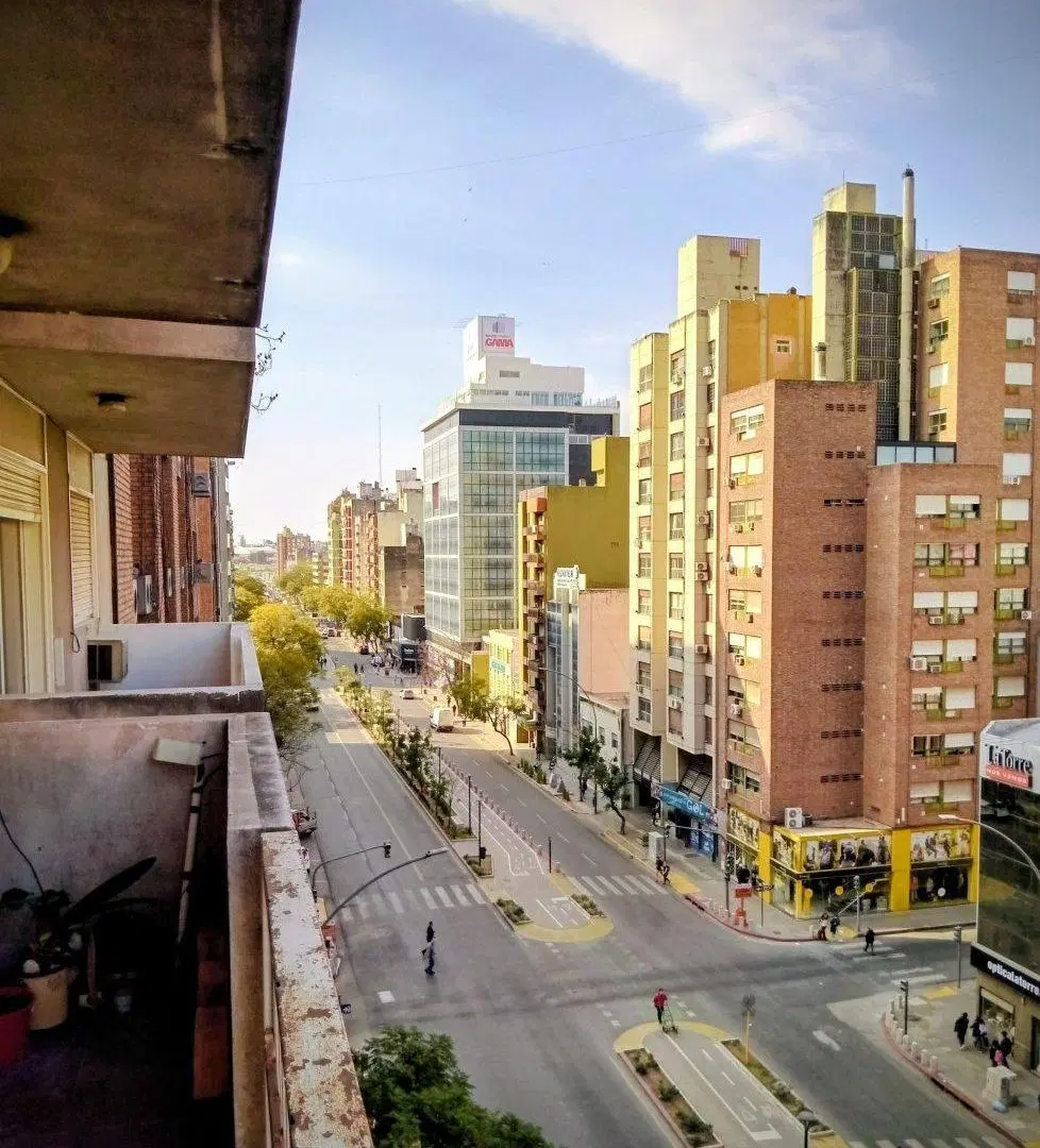 Venta de semipiso Sobre Bv Chacabuco primera cuadra 3