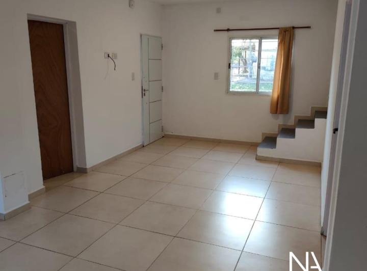 Duplex con 3 habitaciones, 2 baños y garage. 4