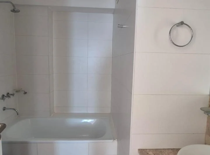 GISELA ZUMER - SERVICIOS INMOBILIARIOS - ALQUILA: 5