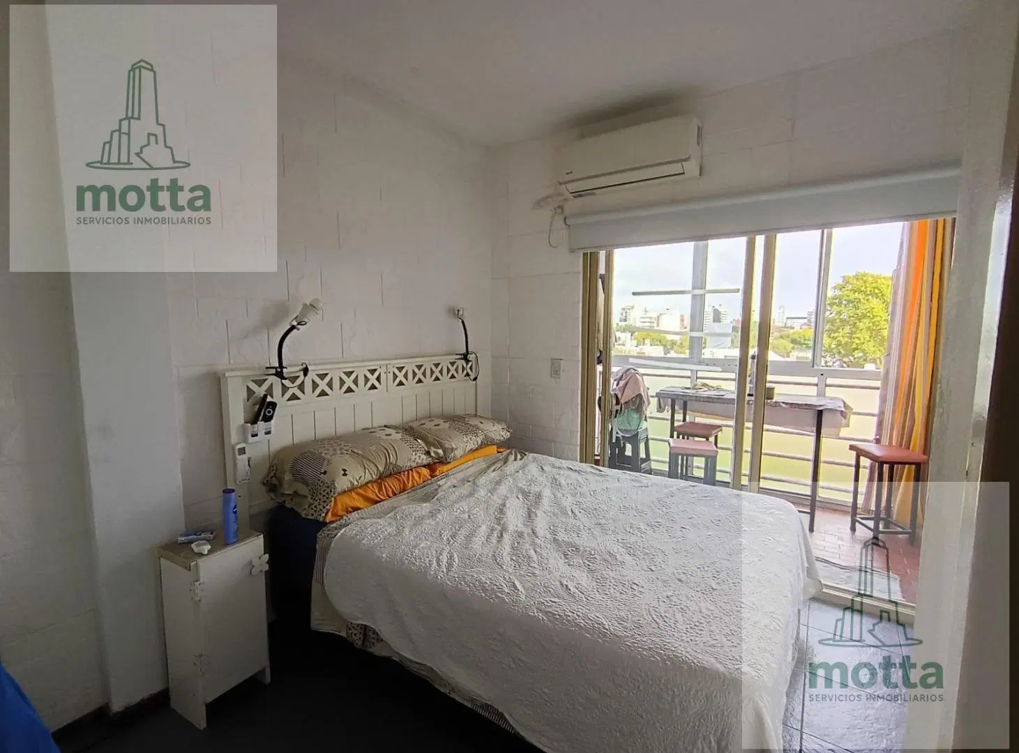 VENTA MONOAMBIENTE DIVIDIDO CON BALCON EN ABASTO 5