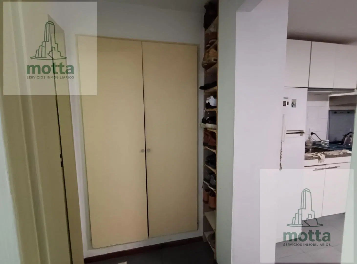VENTA MONOAMBIENTE DIVIDIDO CON BALCON EN ABASTO 4