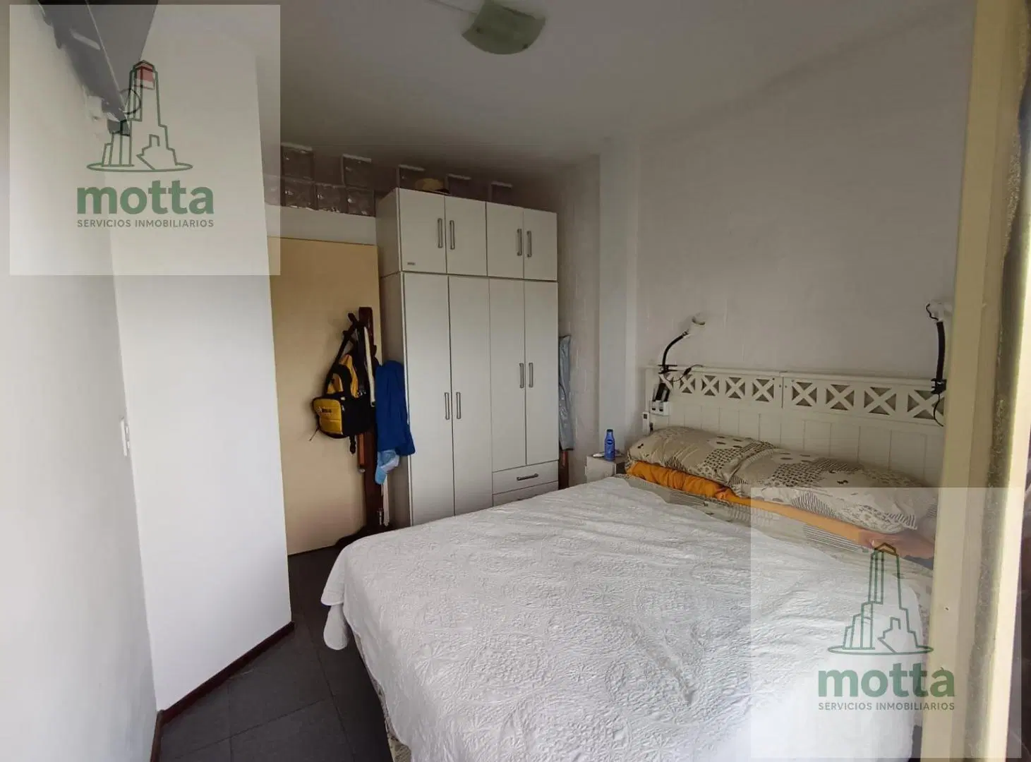 VENTA MONOAMBIENTE DIVIDIDO CON BALCON EN ABASTO 8