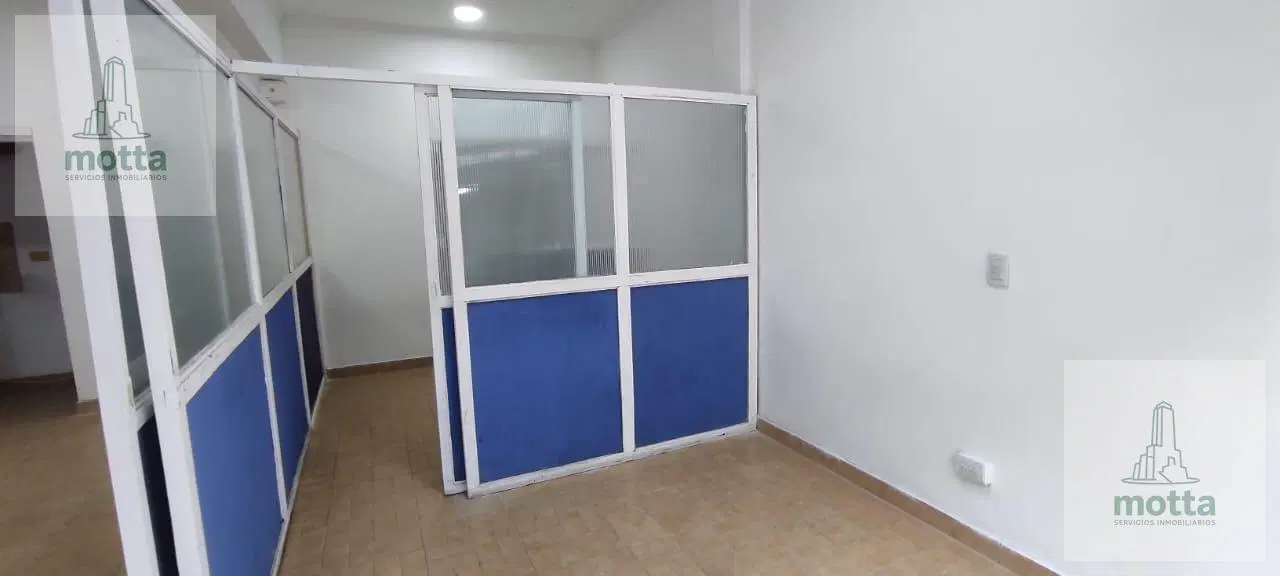 Local en Alquier Zeballos al 1000 2