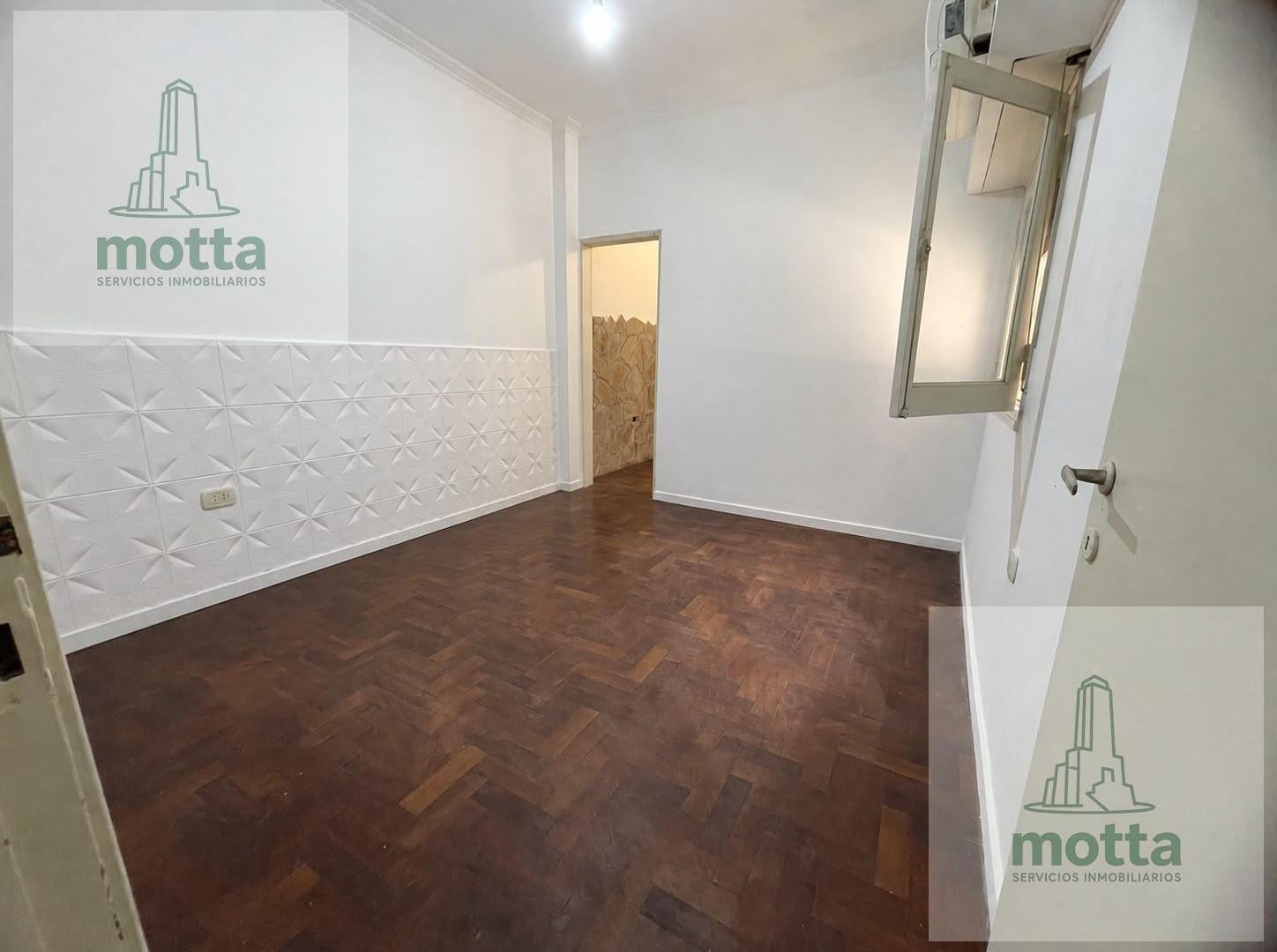 Foto de venta de casa en PB de 2 dorm c/cochera en Bo Hospitales, imagen 2