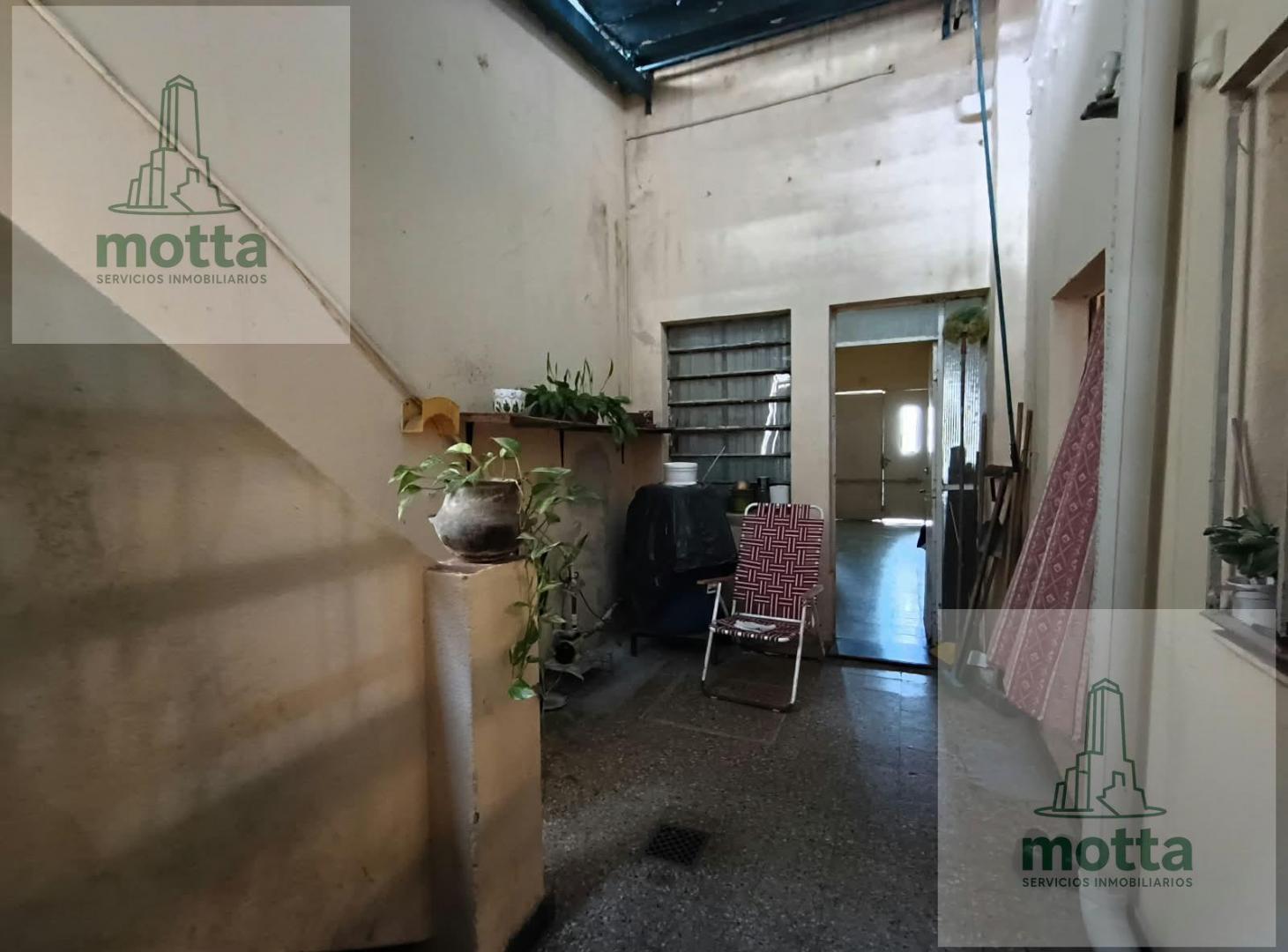 Foto de VENTA CASA 4 DORMITORIOS C/COCHERA EN ZONA SUR, imagen 4