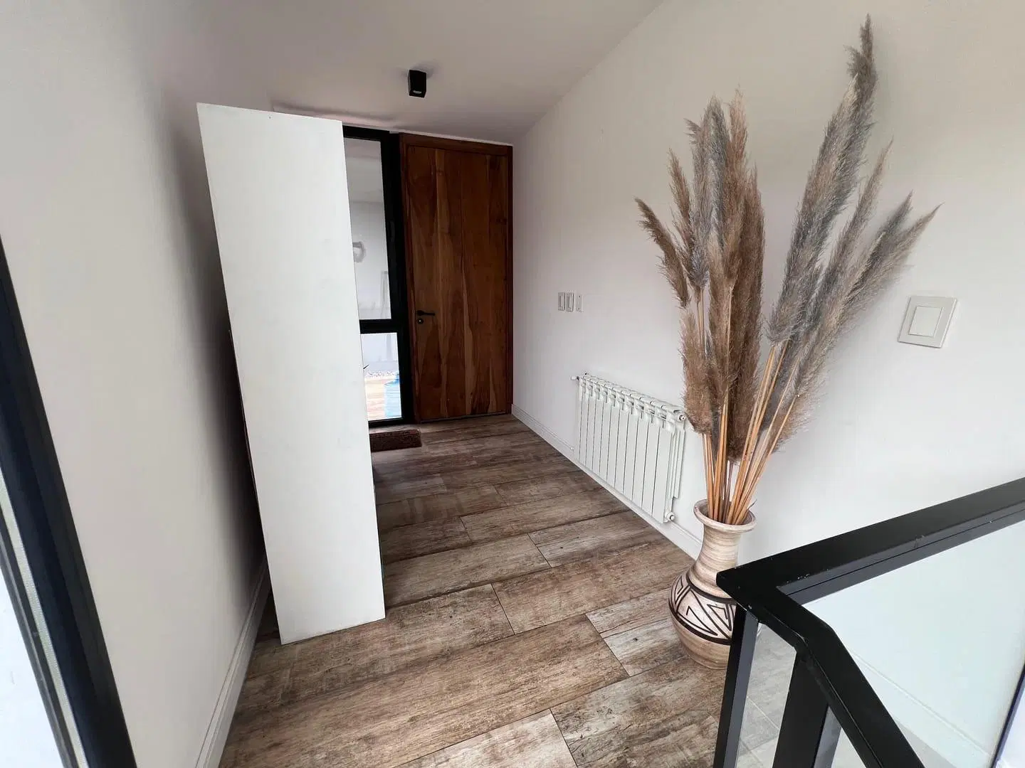 Exclusiva Casa en Alquiler con Inigualables Vistas en La Deseada. 1