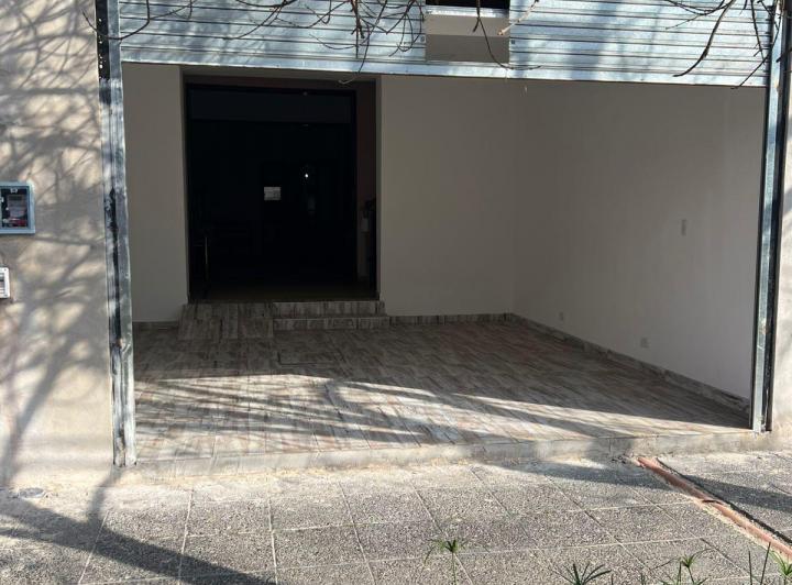 Local a estrenar en Merlo Centro 3