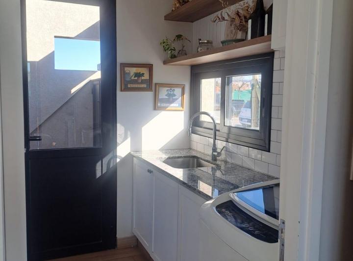 Luminosa Casa a la Venta en Barrio Acacias de Terrada 4