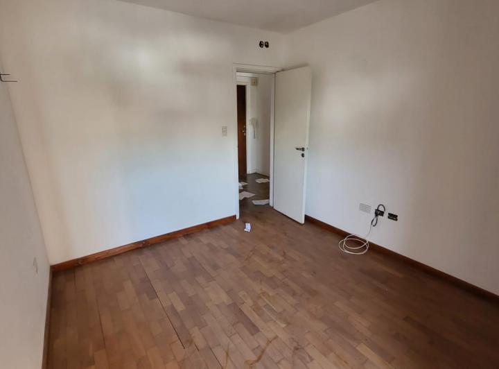 Departamento en Venta - Calle San Martin & Estarda 3