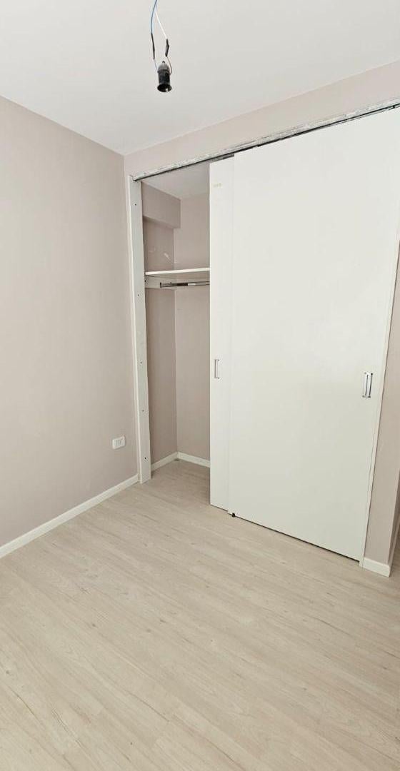 Foto de Departamento dos ambientes con cochera en alquiler, imagen 4