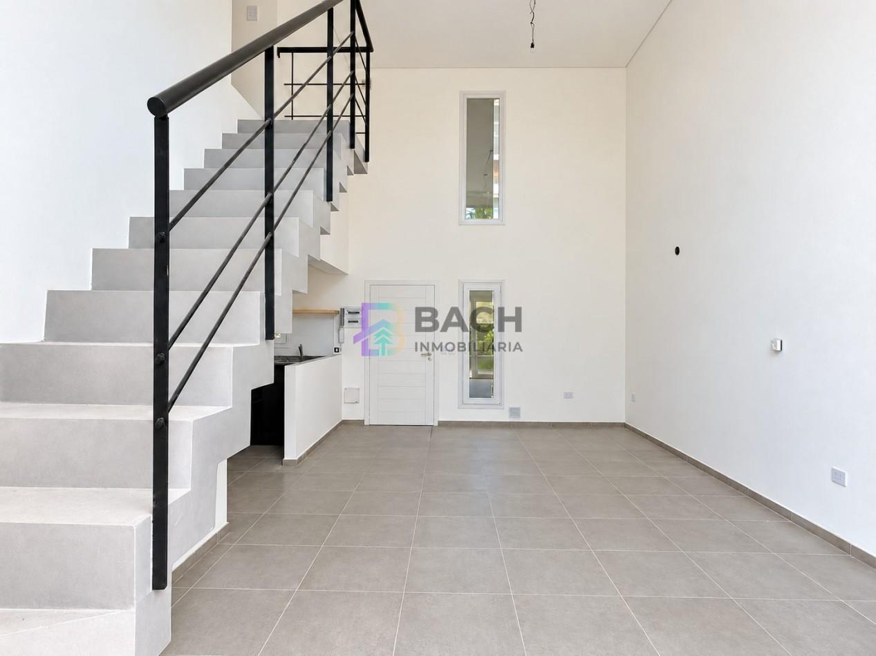 Foto de Moderno Departamento tipo duplex en venta con patio privado, gas, imagen 3