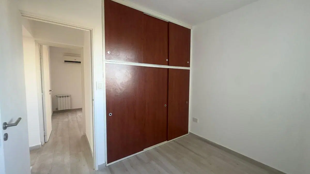 Departamento De Dos Dormitorios Con Garage En Calle 2 E/ 62 Y 63 3