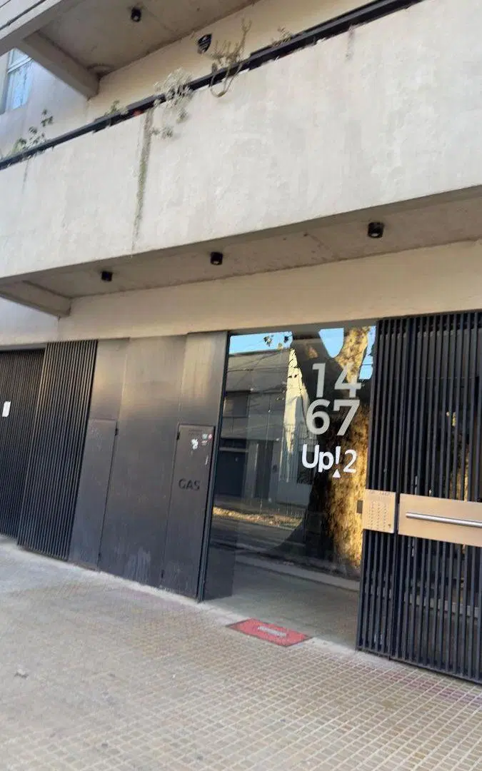 Departamento De Dos Dormitorios Con Garage En Calle 2 E/ 62 Y 63 2