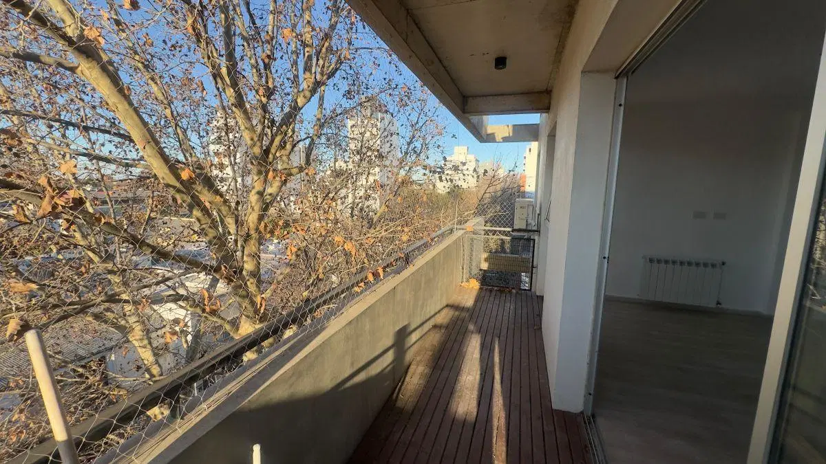 Departamento De Dos Dormitorios Con Garage En Calle 2 E/ 62 Y 63 5