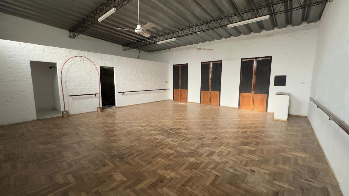 Foto de Casa En Venta Sobre Avenida 197 Entre 46 Y 47, imagen 2