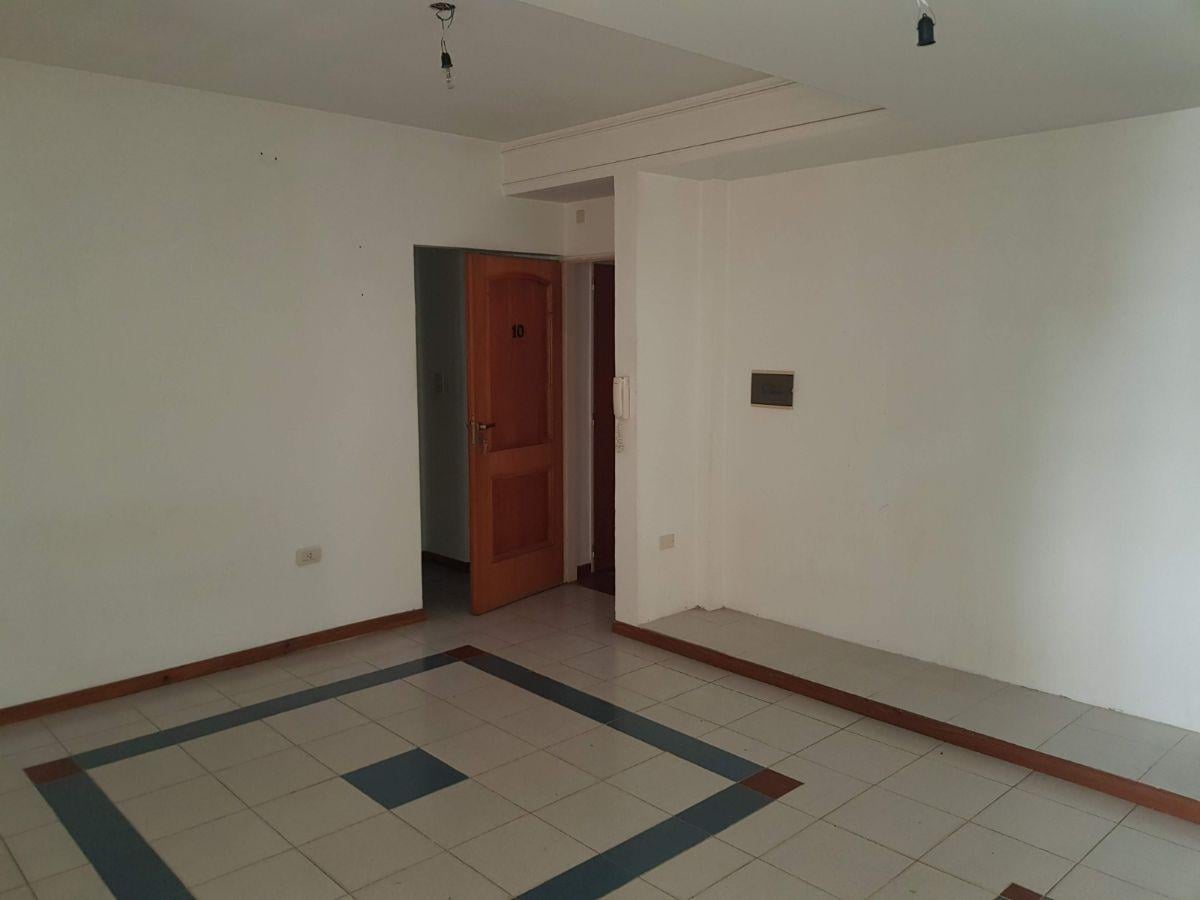 Foto de Departamento en alquiler de 1 dormitorio en calle 14 e/ 37 y 38 La Plata, imagen 1