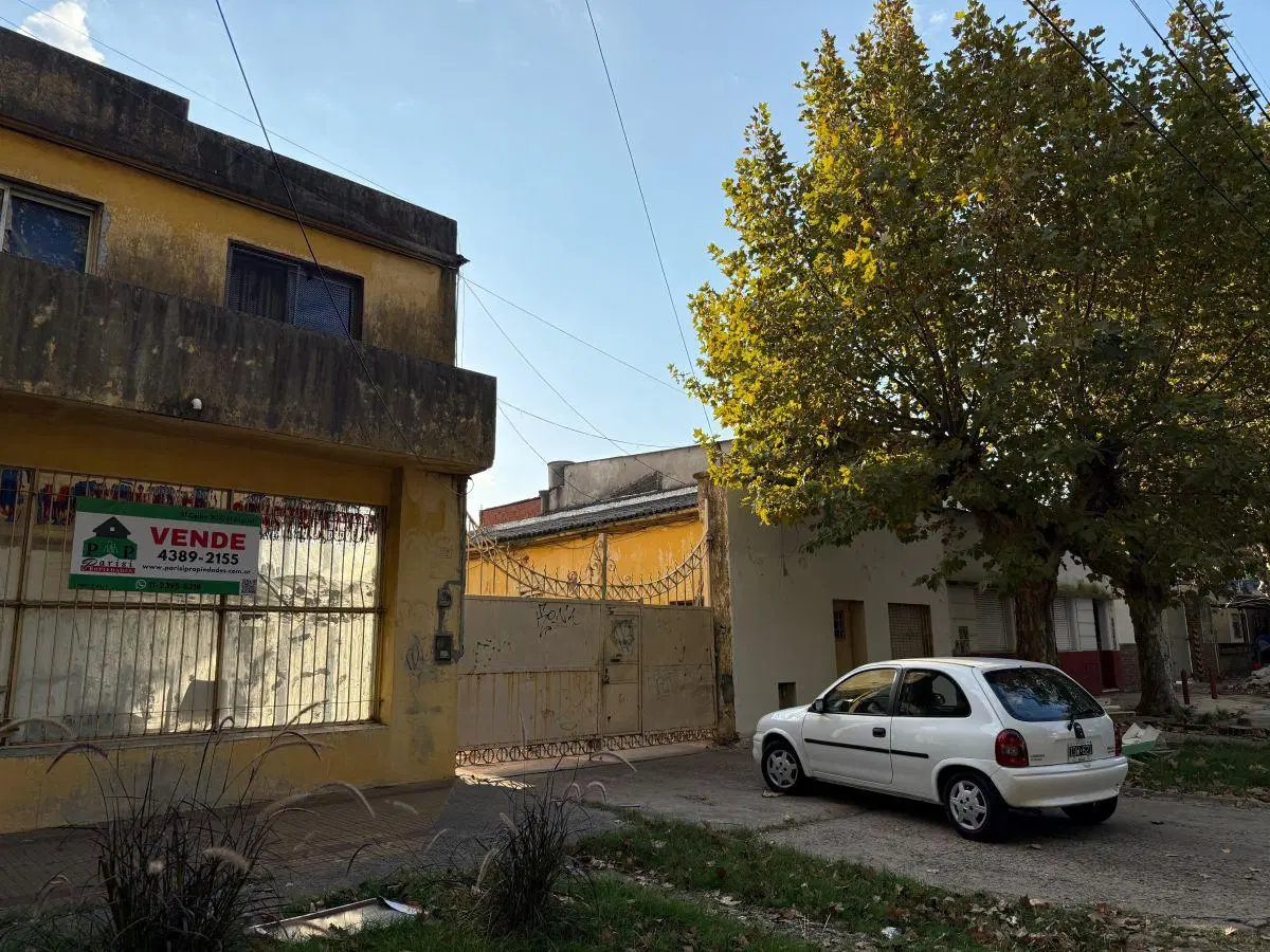 LOTE DE 1040 M2 CON MEJORAS EN VENTA - LOMAS DE ZAMORA 3