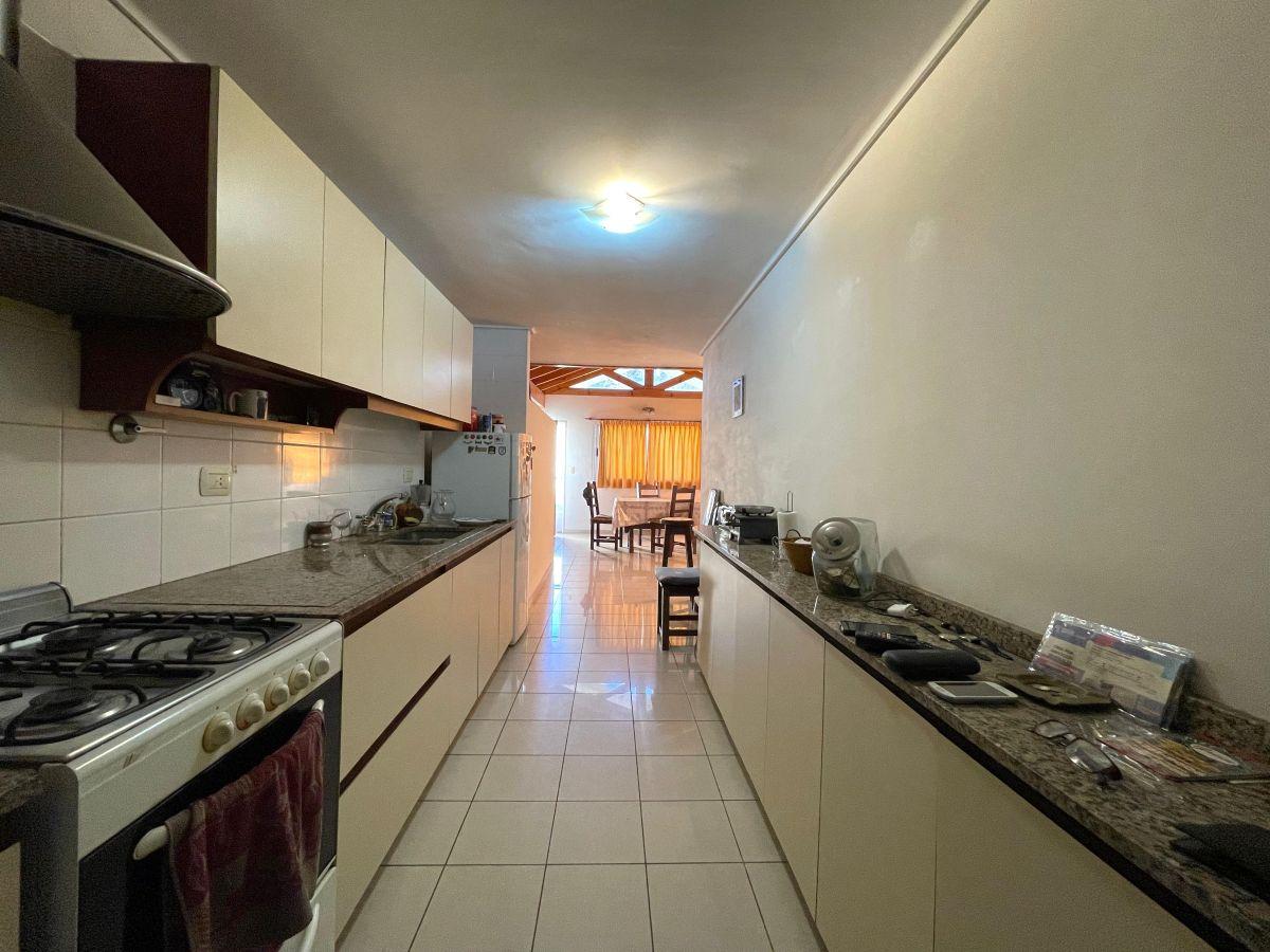 Foto de CASA 4 AMBIENTES EN VENTA CON AMPLIO PARQUE - LLAVALLOL, imagen 5
