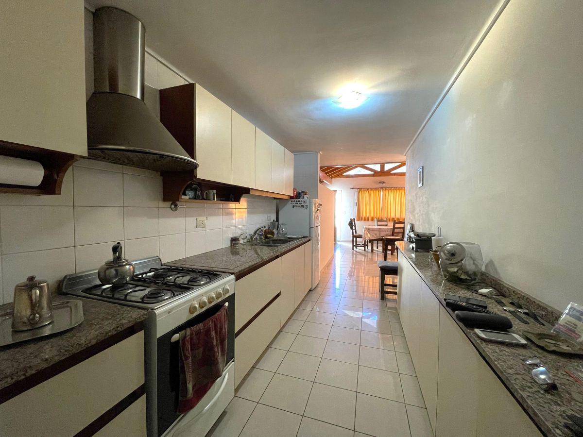 Foto de CASA 4 AMBIENTES EN VENTA CON AMPLIO PARQUE - LLAVALLOL, imagen 1