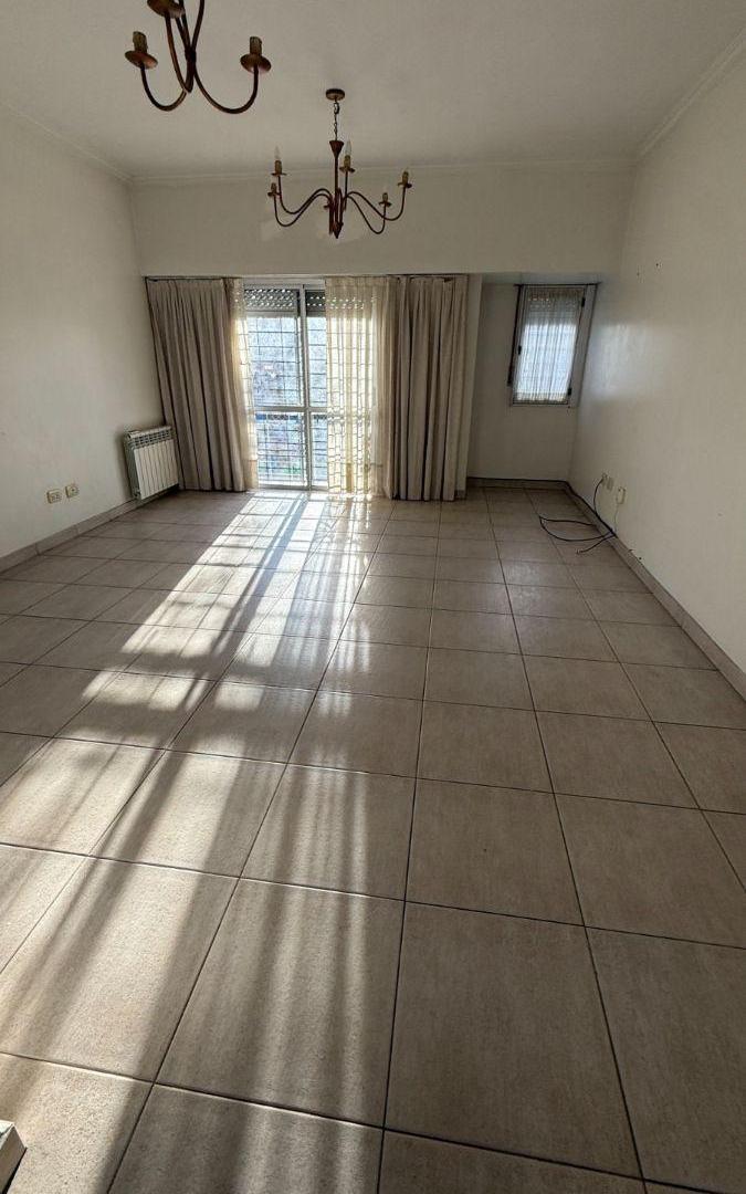 Foto de ALQUILER PH TIPO CASA 4 AMB SIN EXPENSAS CON COCHERA, imagen 2