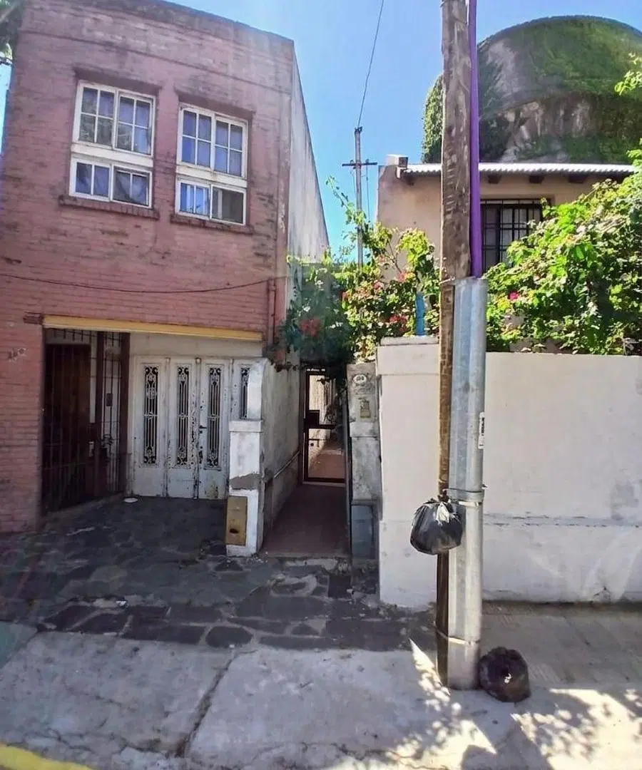 Casa De 350m2 Con 3 Amb. Y Gran Parque 4