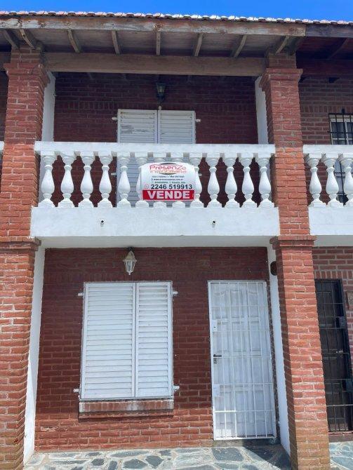 Triplex frente al mar