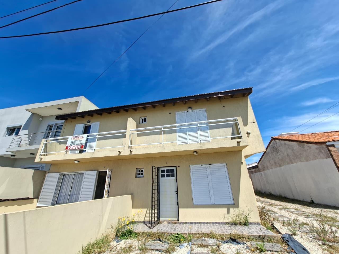 DUPLEX AL FRENTE