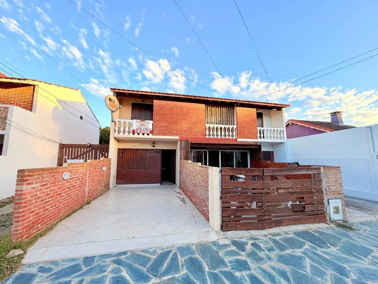 IMPECABLE DUPLEX AL FRENTE A METROS DEL MAR 1