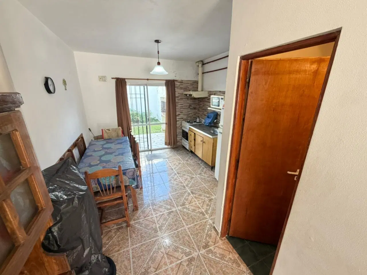 TRIPLEX AL FRENTE EN VENTA EN MAR DEL TUYU IMPECABLE 3