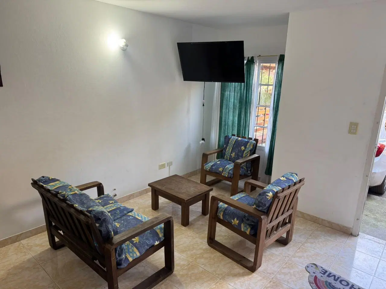 HERMOSO TRIPLEX AL FRENTE EN VENTA EN MAR DEL TUYU CON QUINCHO 5