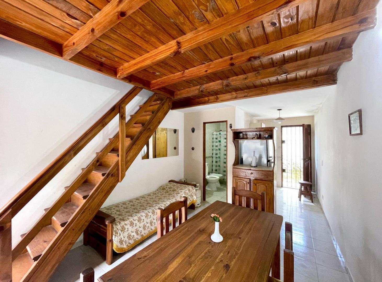 Foto de TRIPLEX AL FONDO EN VENTA EN MAR DEL TUYU A 100 MTS DEL CENTRO, imagen 4