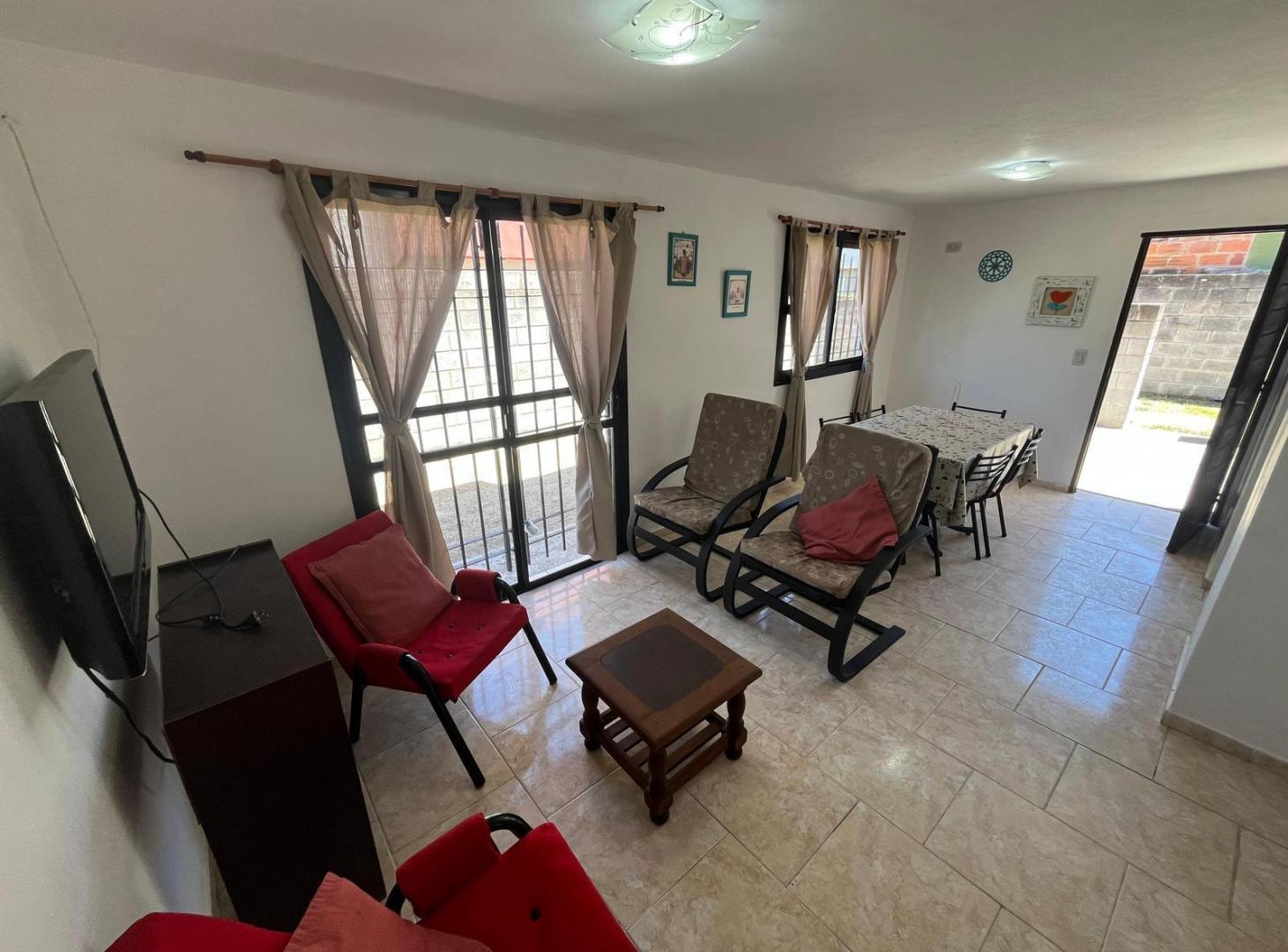 Foto de DUPLEX EN VENTA EN MAR DEL TUYU LISTO PARA INGRESAR, imagen 2