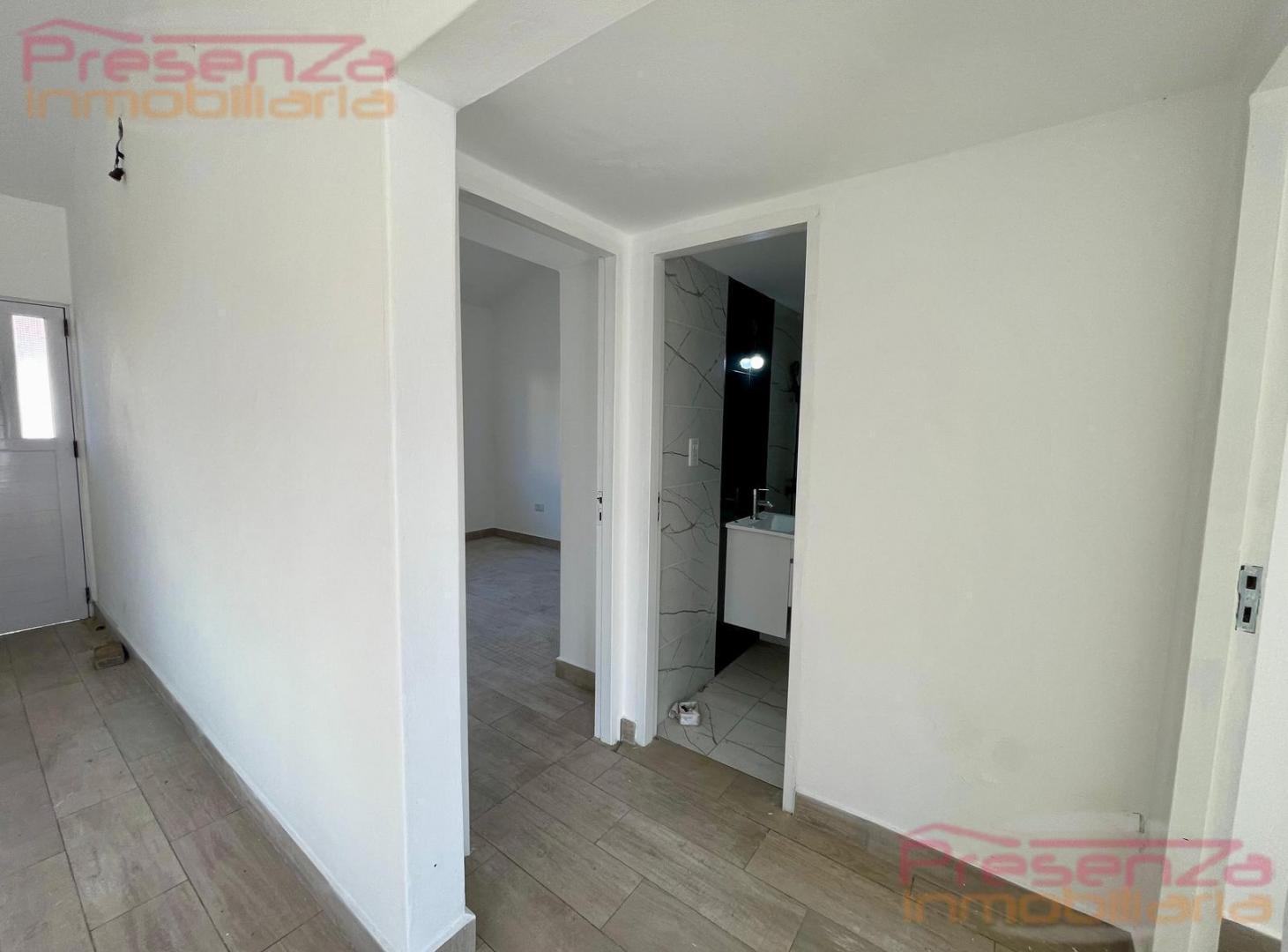Foto de CASA+ DPTO EN VENTA EN MAR DEL TUYU TOTALMENTE REFACCIONADA A NUEVA, imagen 2