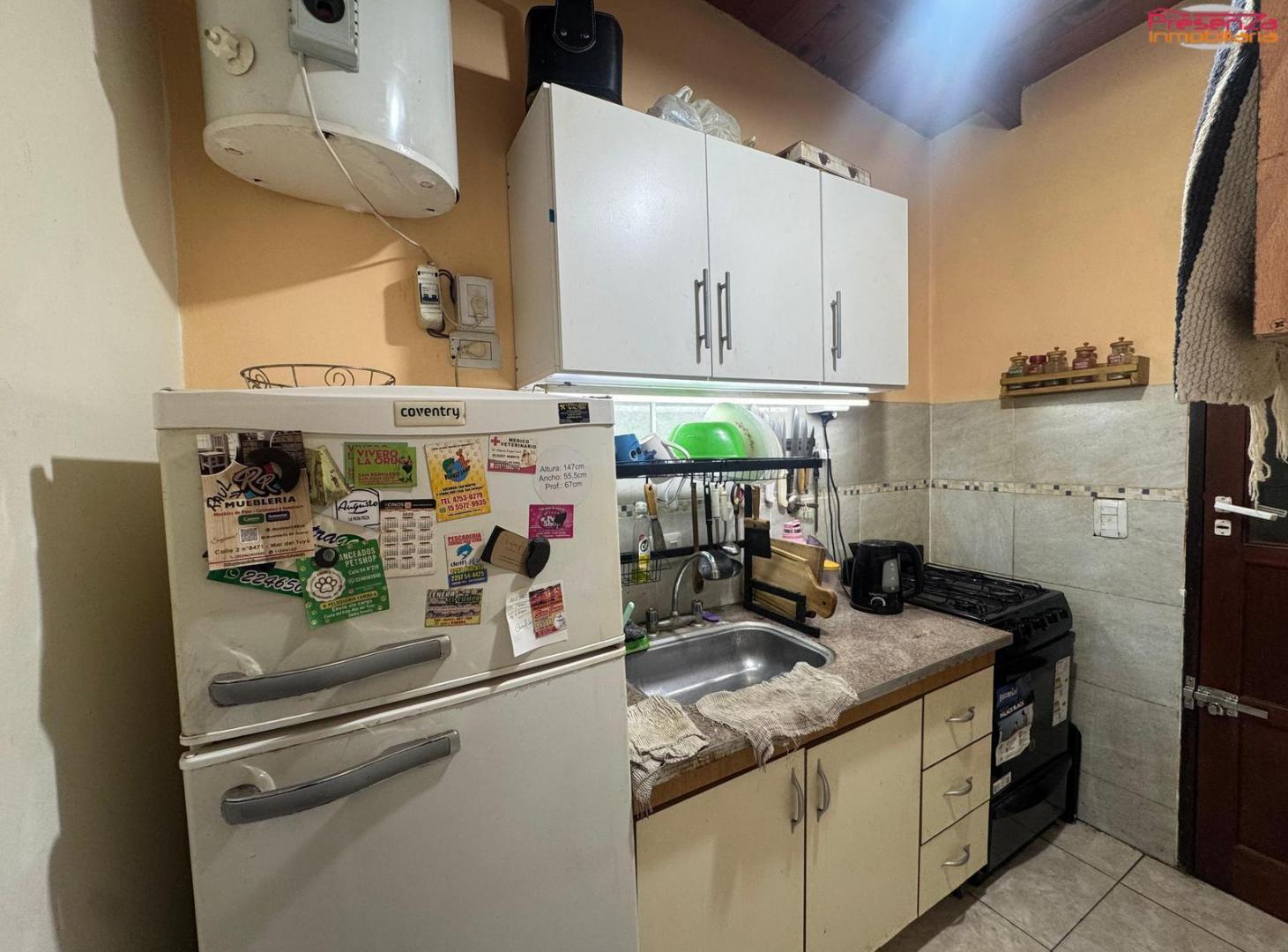 Foto de CHALET PH AL FRENTE EN VENTA EN MAR DEL TUYU CON COCHERA CUBIERTA, imagen 2