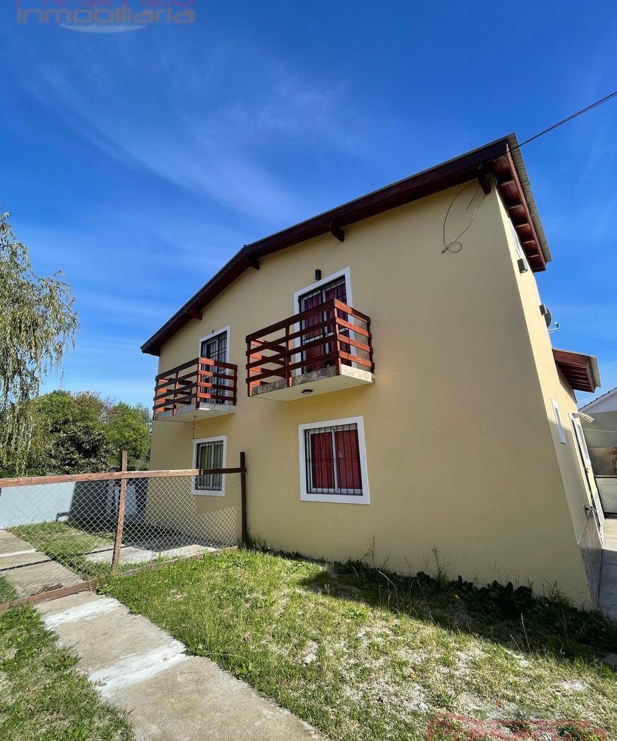 Foto de DUPLEX CON DORMITORIO Y BAÑO EN P.B., imagen 2