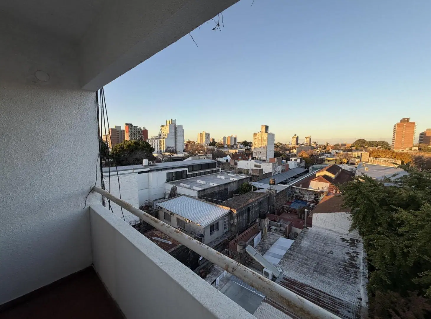 2 Dormitorios con balcon al frente 3