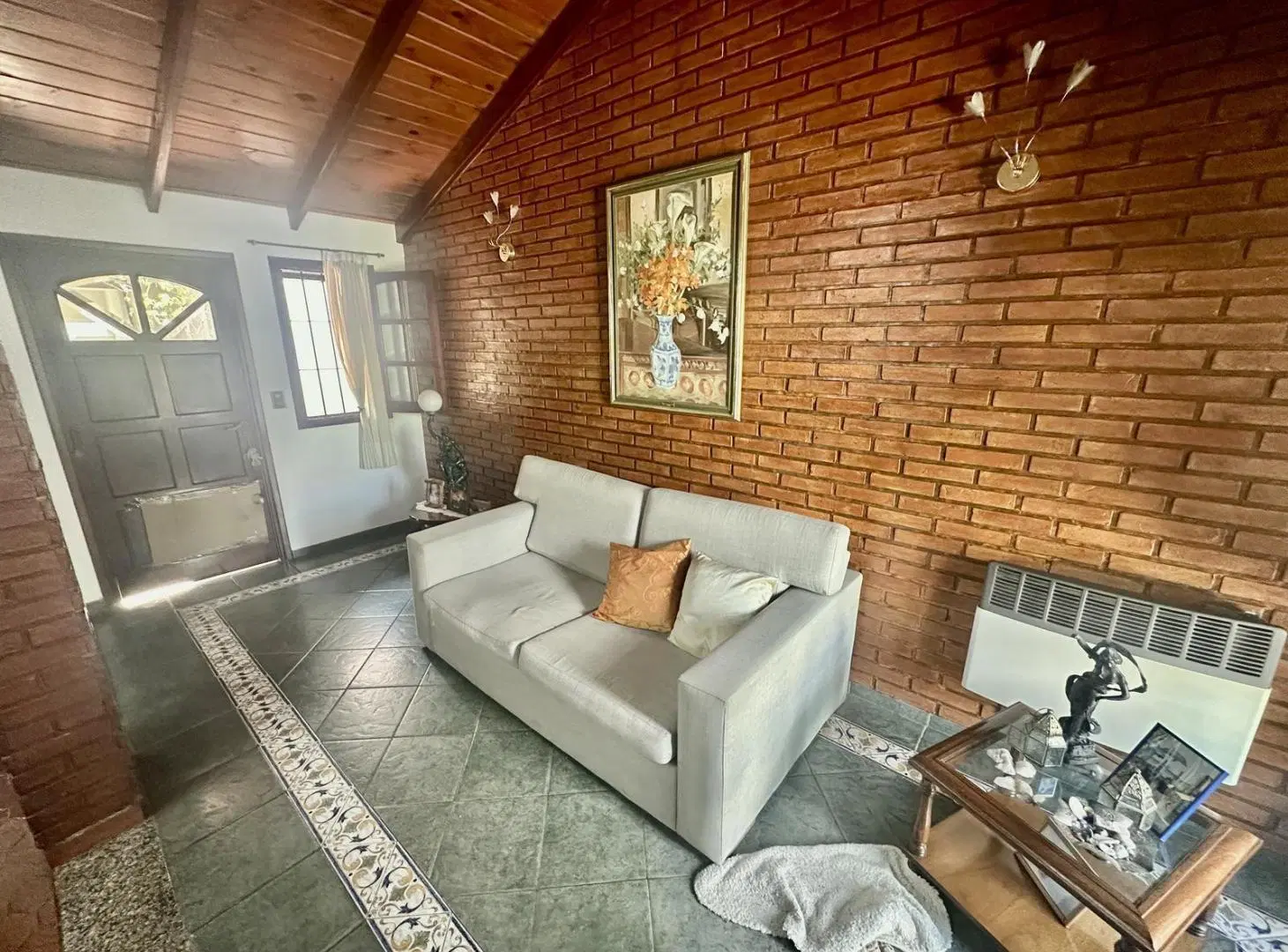 Casa en Echesortu 3 Dormitorios con Jardi, Terraza y Cochera 1