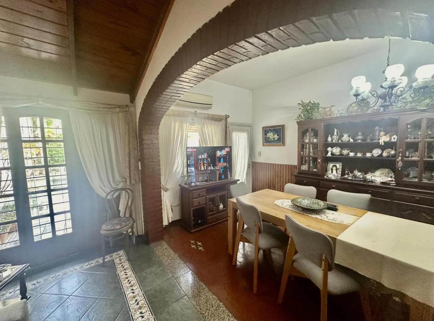 Casa en Echesortu 3 Dormitorios con Jardi, Terraza y Cochera 2
