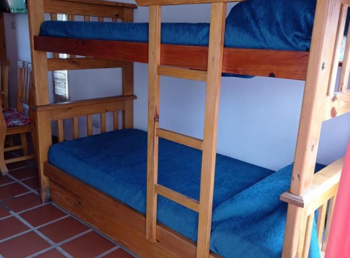 Complejo de duplex y departamento en Potrero de Garay 1