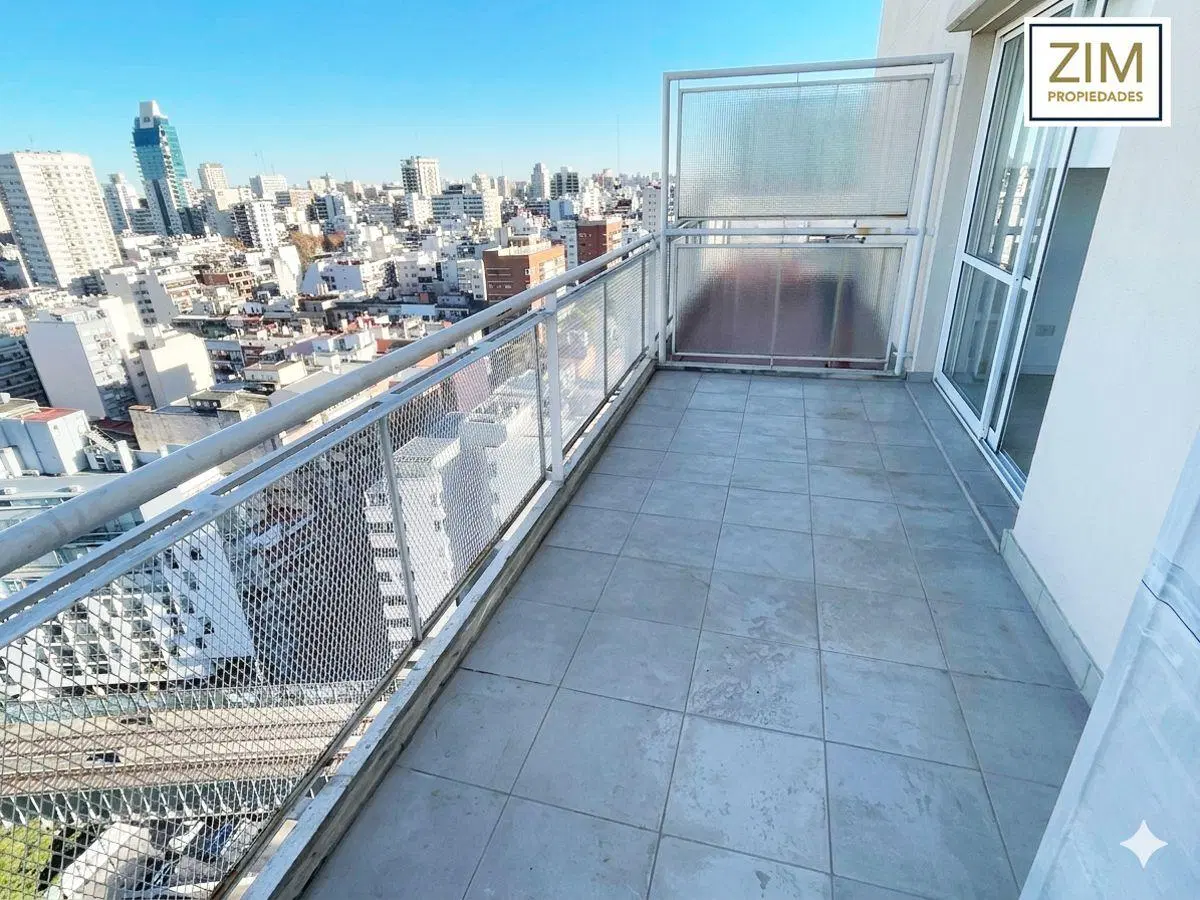 Penthouse 40 m2 Vista Abierta Cochera Piso Alto Roosevelt 1877 Venta 3