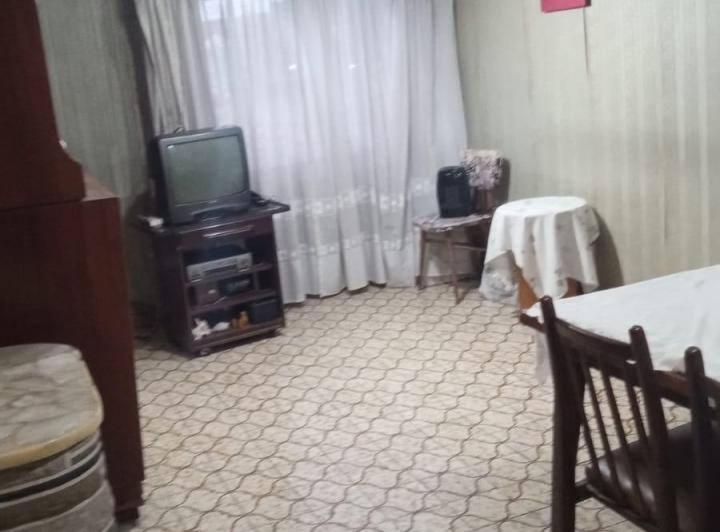 Venta departamento 4 ambientes 1er. piso por escalera 2
