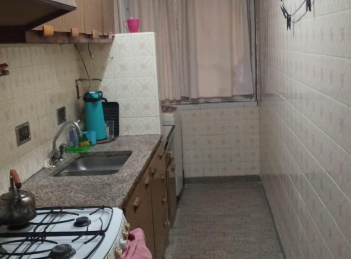 Venta departamento 4 ambientes 1er. piso por escalera 4