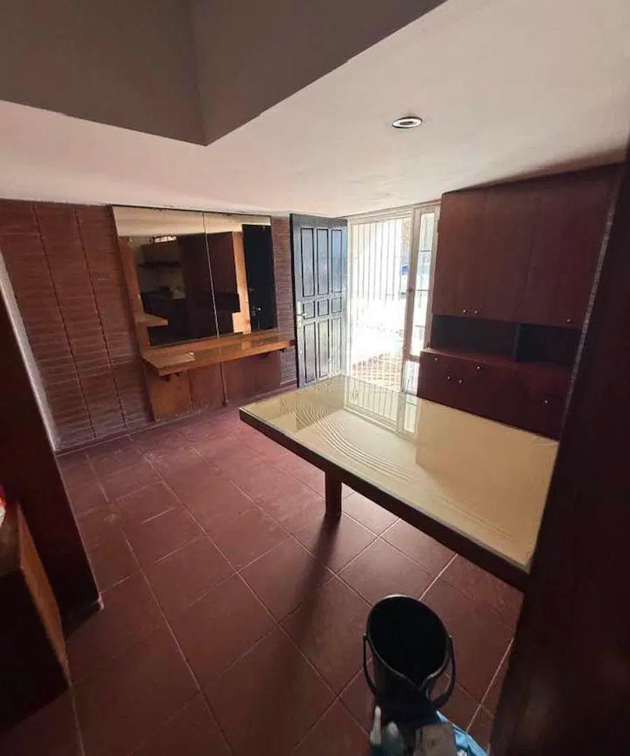 PUEYRREDON 2 Dormitorio y escritorio 2 ptas patio chico placard cocina separada 5